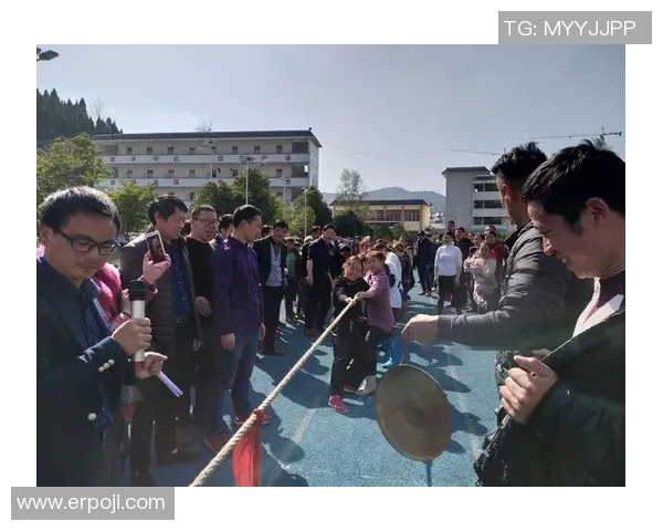 低调无声却力拔山兮的足球场英雄默默书写属于自己的传奇