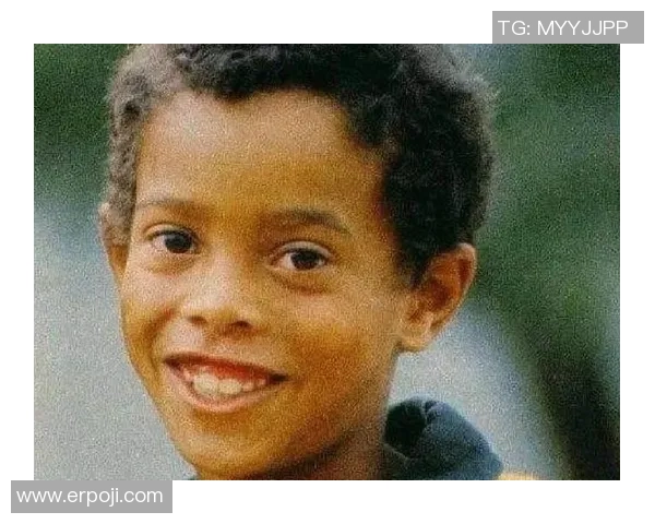 足球巨星儿子走上绿茵场续写父辈传奇梦想引燃新希望